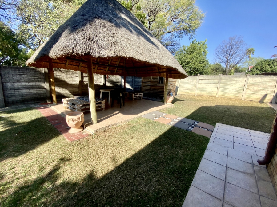 5 Bedroom Property for Sale in Heuwelsig North West